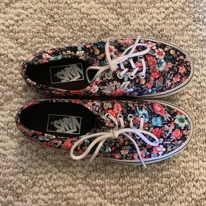 Floral Van Lace-ups